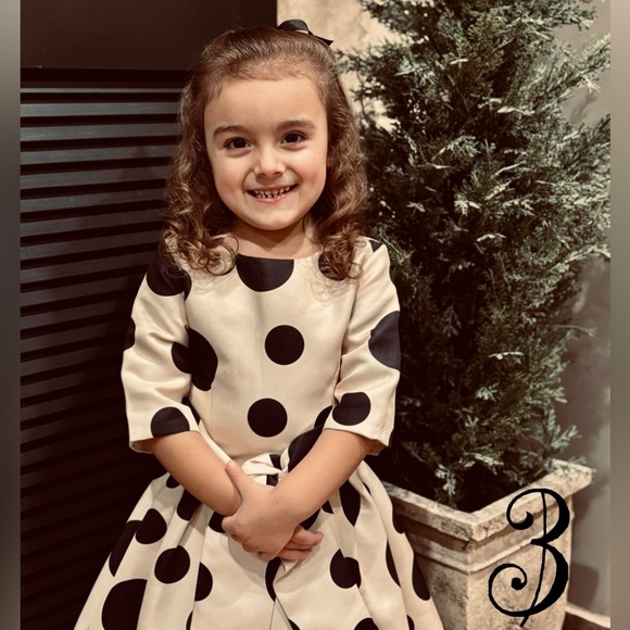 Kayla Howard - Picture 14 of 16